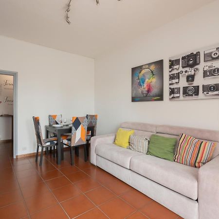 I Host Apartment - Appennini 53 Милано Екстериор снимка