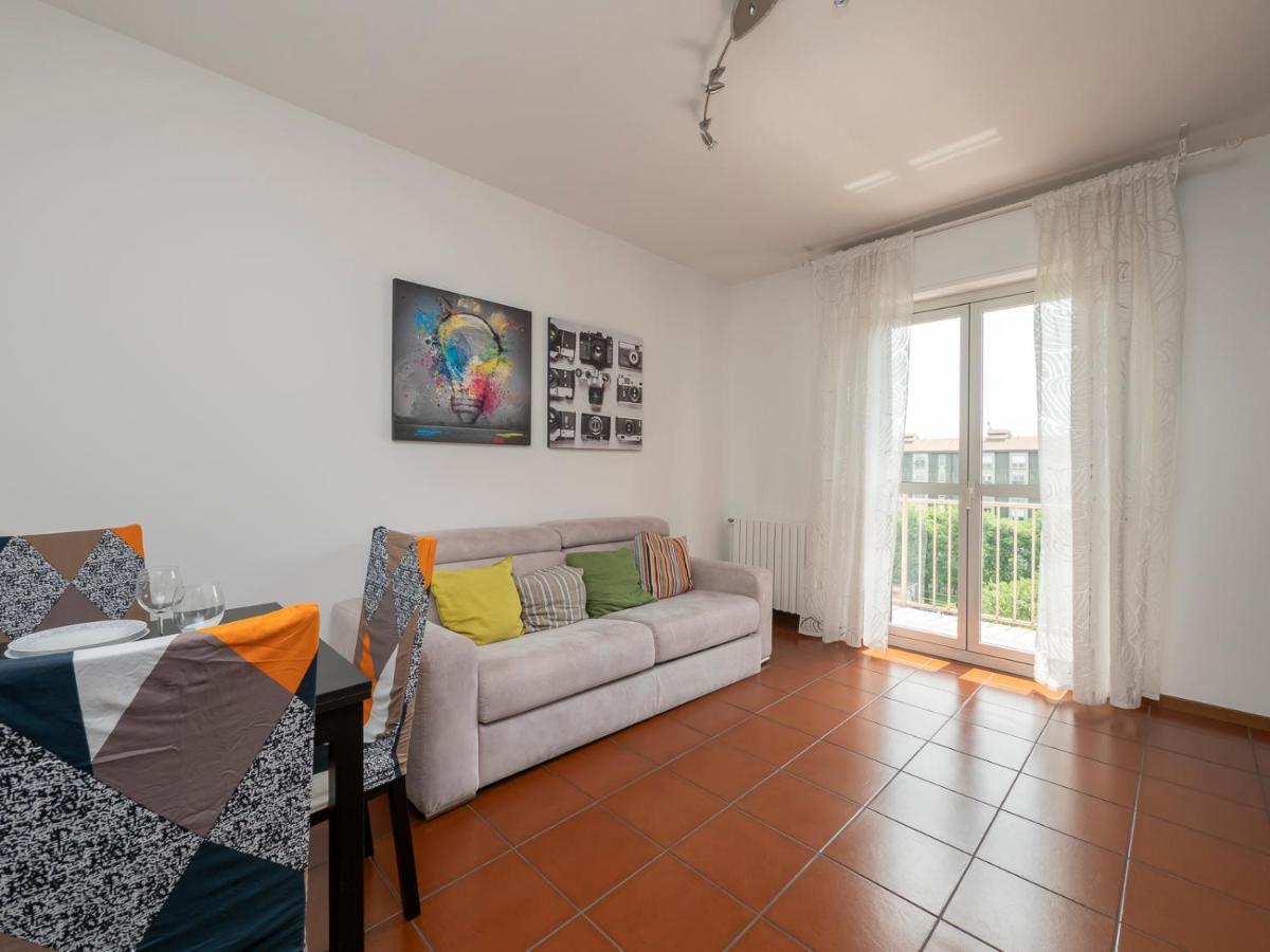 I Host Apartment - Appennini 53 Милано Екстериор снимка