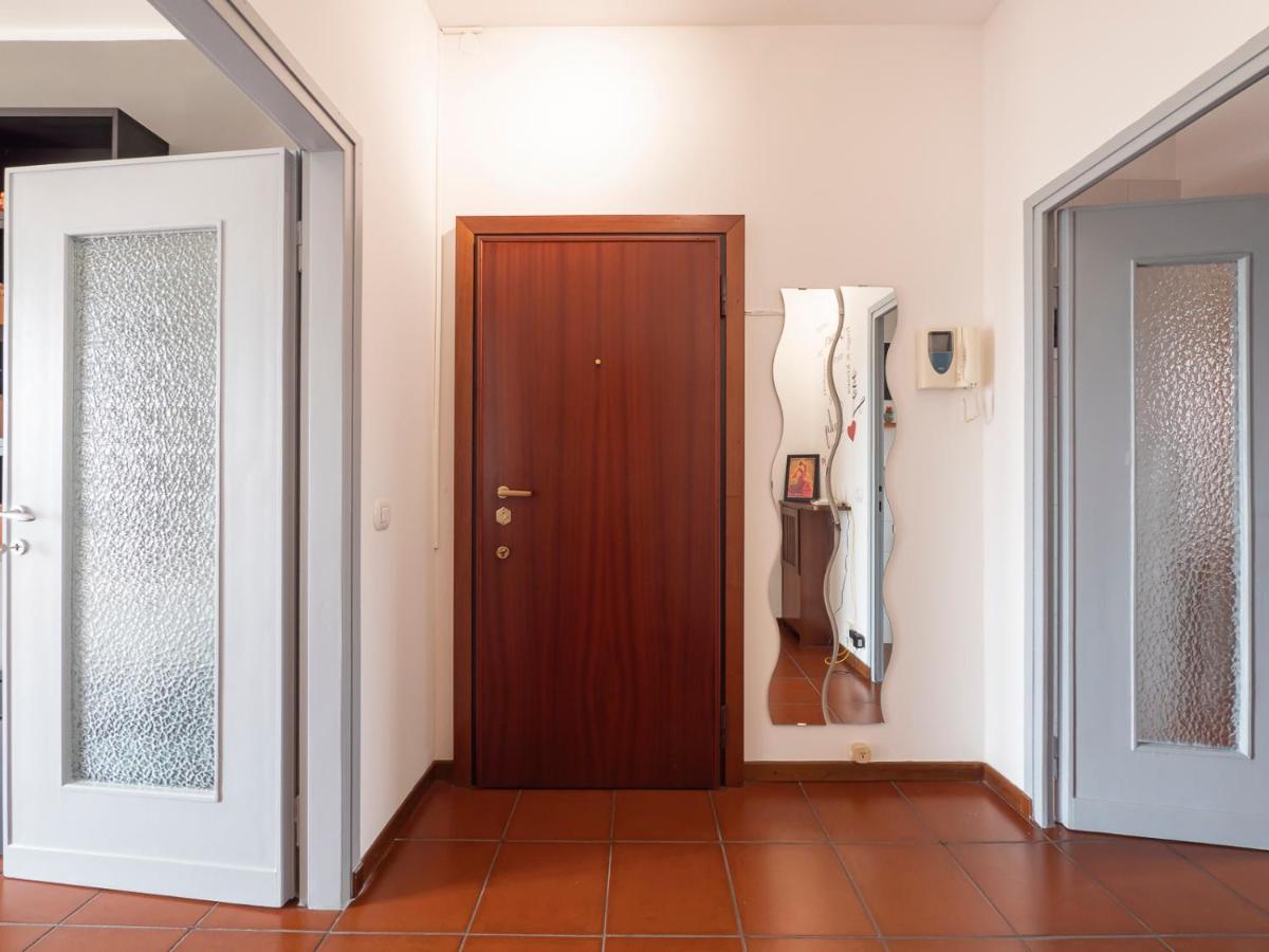 I Host Apartment - Appennini 53 Милано Екстериор снимка