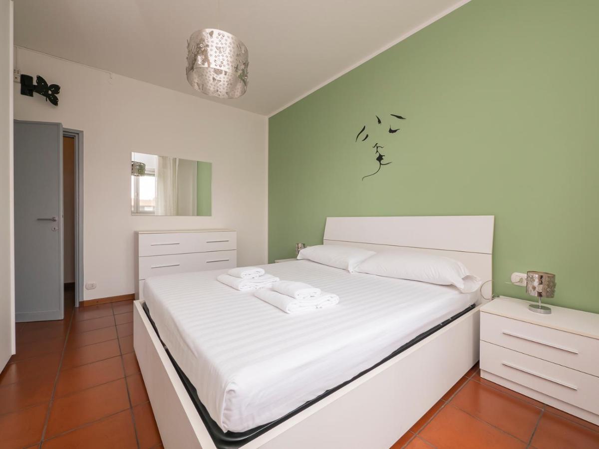 I Host Apartment - Appennini 53 Милано Екстериор снимка