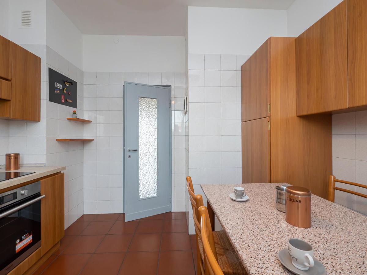 I Host Apartment - Appennini 53 Милано Екстериор снимка